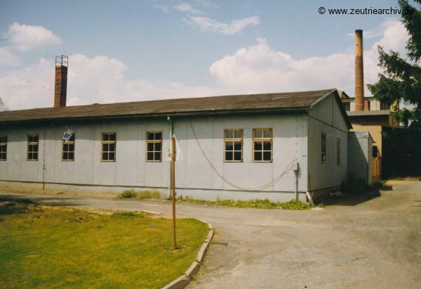 Fotos innen und außen aus mehreren Jahrzehnten der VEB Drahtweberei Neustadt Orla Betriebsteil Zeulenroda Baderschneider Lenzner DDR heute Zeuro Zeutrie Möbel