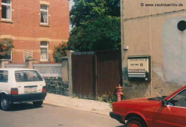 Fotos innen und außen aus mehreren Jahrzehnten der VEB Drahtweberei Neustadt Orla Betriebsteil Zeulenroda DDR heute Zeuro Zeutrie Möbel