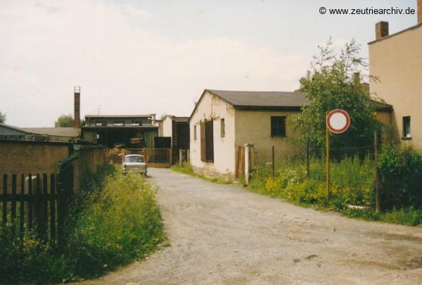 Fotos innen und außen aus mehreren Jahrzehnten der VEB Drahtweberei Neustadt Orla Betriebsteil Zeulenroda DDR heute Zeuro Zeutrie Möbel