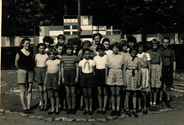 Zeuro Zeutrie Möbel Zeulenroda 1957 Ferienlager Altenfeld