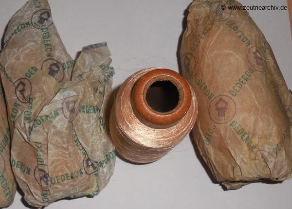 DWLOSE Typenschilder Spulen Verpackung des VEB Metallweberei Neustadt Orla Betriebsteil Zeulenroda Baderschneider Lenzner DDR heute Zeuro Zeutrie Möbel