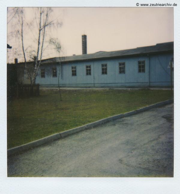 Fotos innen und außen aus mehreren Jahrzehnten der VEB Drahtweberei Neustadt Orla Betriebsteil Zeulenroda DDR heute Zeuro Zeutrie Möbel