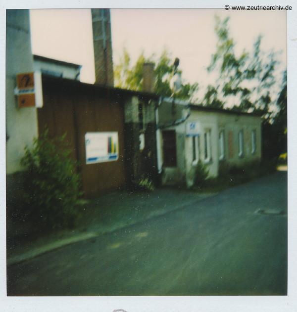 Fotos innen und außen aus mehreren Jahrzehnten der VEB Drahtweberei Neustadt Orla Betriebsteil Zeulenroda DDR heute Zeuro Zeutrie Möbel