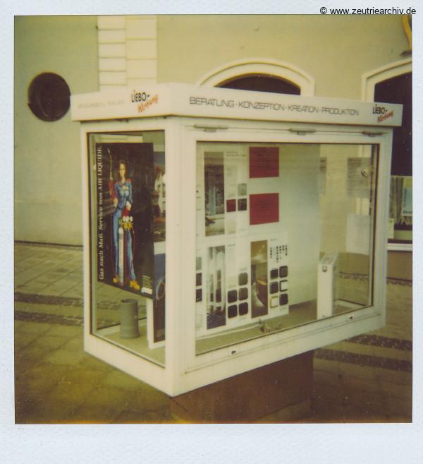 Fotos innen und außen aus mehreren Jahrzehnten der VEB Drahtweberei Neustadt Orla Betriebsteil Zeulenroda DDR heute Zeuro Zeutrie Möbel