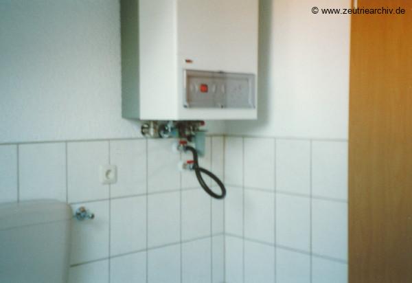 Fotos innen und außen aus mehreren Jahrzehnten der VEB Drahtweberei Neustadt Orla Betriebsteil Zeulenroda DDR heute Zeuro Zeutrie Möbel